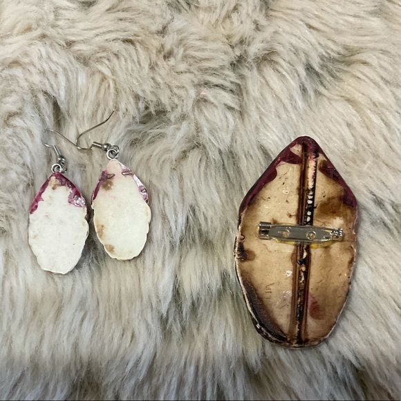 Vintage Santa Earrings and matching Pin - Picture 7 of 8